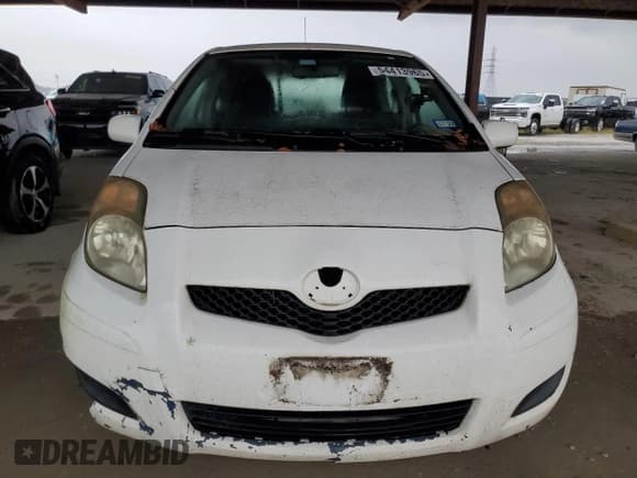 ✅ 2011 Toyota Yaris • VIN: JTDJT4K38B5328976 • Lot: 54413965. Listed on Copart with 154,233 mi. Free auction sales archive from the USA and detailed vehicle history report at DreamBid. Image 5.