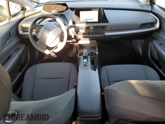 2025 Toyota Prius LE с VIN JTDACAAU8S3059589, выставлен на аукционе Copart как лот 72100945 с пробегом 14 715 миль миль и Списание • Salvage title. История ставок и продаж доступна на DreamBid. Изображение 8.