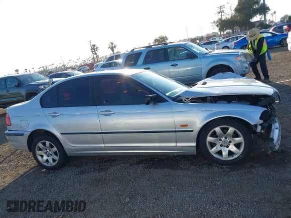 1999 BMW 3 Series 323i с VIN WBAAM3335XFP60154, выставлен на аукционе IAAI как лот 41593866 с пробегом 189 367 миль миль и . История ставок и продаж доступна на DreamBid. Изображение 14.