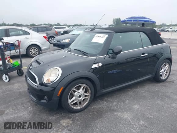 ✅ 2010 MINI Convertible S • VIN: WMWMS3C52ATY08772 • Лот: 41845412. Опубликован ранее на IAAI с пробегом 71 215 миль. Бесплатный доступ к архиву аукционных продаж из США и подробный отчёт об истории автомобиля на DreamBid. Изображение 2.