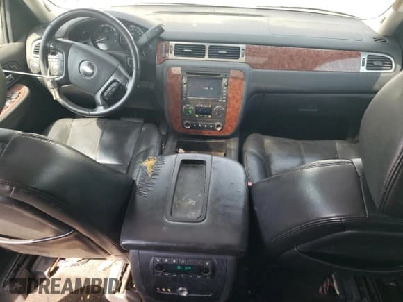 ✅ 2007 Chevrolet Suburban LT • VIN: 1GNFK16347J180235 • Lot: 68834864. Wystawiony na Copart z przebiegiem Nie podano. Bezpłatny archiwum sprzedaży aukcyjnych z USA i szczegółowy raport historii pojazdu na DreamBid. Zdjęcie 8.