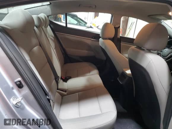 2017 Hyundai Elantra Value Edition z VIN 5NPD84LF6HH156110, wystawiony jako Copart lot #85384505 z przebiegiem 85 020 mil mil oraz Szkoda całkowita • Salvage title. Historia ofert i sprzedaży dostępna na DreamBid. Obrazek 10.