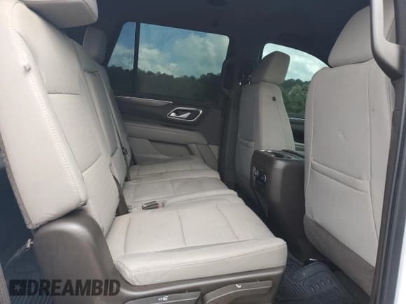 ✅ 2021 Chevrolet Tahoe LS • VIN: 1GNSCMKD5MR381599 • Lot: 51593145. Wystawiony na Copart z przebiegiem 69 920 mil. Bezpłatny archiwum sprzedaży aukcyjnych z USA i szczegółowy raport historii pojazdu na DreamBid. Zdjęcie 11.