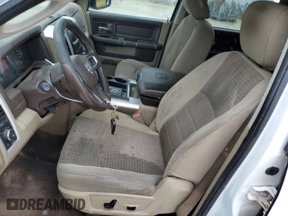 ✅ 2010 Dodge 1500 Sport • VIN: 1D7RB1CT9AS203445 • Лот: 52306994. Размещён на Copart с пробегом 235 416 миль миль. Получите бесплатный доступ к архиву аукционных продаж из США и посмотрите подробный отчёт об истории автомобиля на DreamBid. Изображение 7.