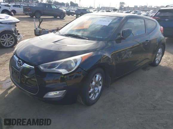 ✅ 2013 Hyundai Veloster w/Gray Int • VIN: KMHTC6AD1DU141372 • Lot: 41349170. Wystawiony na IAAI z przebiegiem Nie podano. Bezpłatny archiwum sprzedaży aukcyjnych z USA i szczegółowy raport historii pojazdu na DreamBid. Zdjęcie 2.