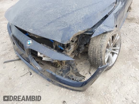 ✅ 2018 BMW 4 Series 430i xDrive • VIN: WBA4J3C59JBL04275 • Lot: 42006768. Wystawiony na IAAI z przebiegiem 59 437 mil. Bezpłatny archiwum sprzedaży aukcyjnych z USA i szczegółowy raport historii pojazdu na DreamBid. Zdjęcie 6.