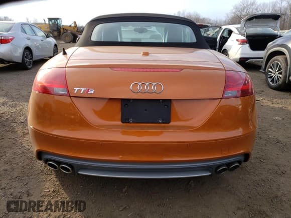 ✅ 2013 Audi TTS • VIN: TRU41AFK6D1001172 • Lot: 41573535. Wystawiony na Copart z przebiegiem 55 204 mil. Bezpłatny archiwum sprzedaży aukcyjnych z USA i szczegółowy raport historii pojazdu na DreamBid. Zdjęcie 6.