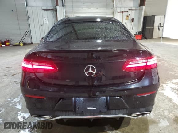 ✅ 2018 Mercedes-Benz E 400 • VIN: WDD1J6GB0JF016070 • Lot: 62933105. Wystawiony na Copart z przebiegiem 111 984 mil. Bezpłatny archiwum sprzedaży aukcyjnych z USA i szczegółowy raport historii pojazdu na DreamBid. Zdjęcie 6.