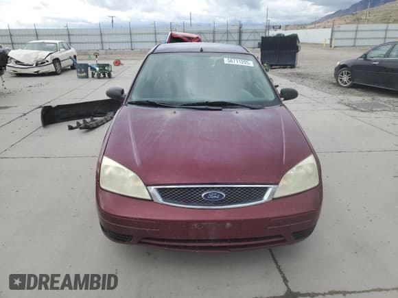 ✅ 2006 Ford Focus S • VIN: 1FAFP31N36W227356 • Lot: 56711205. Wystawiony na Copart z przebiegiem 231 275 mil. Bezpłatny archiwum sprzedaży aukcyjnych z USA i szczegółowy raport historii pojazdu na DreamBid. Zdjęcie 5.