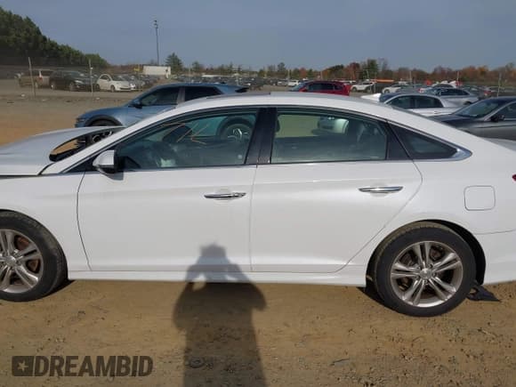 ✅ 2018 Hyundai Sonata Sport Plus • VIN: 5NPE34AF1JH689526 • Lot: 43573033. Listed on IAAI with 48,381 mi. Free auction sales archive from the USA and detailed vehicle history report at DreamBid. Image 14.