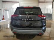 ✅ 2023 Nissan Rogue SV • VIN: 5N1BT3BB6PC939951 • Lot: 94298125. Wystawiony na Copart z przebiegiem 46 119 mil. Bezpłatny archiwum sprzedaży aukcyjnych z USA i szczegółowy raport historii pojazdu na DreamBid. Zdjęcie 6.