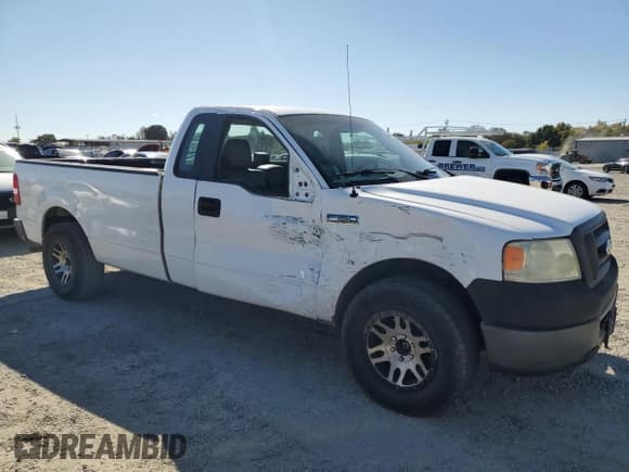 ✅ 2007 Ford F-150 XL • VIN: 1FTRF12277NA10256 • Лот: 82405955. Опубликован ранее на Copart с пробегом 197 227 миль. Бесплатный доступ к архиву аукционных продаж из США и подробный отчёт об истории автомобиля на DreamBid. Изображение 4.