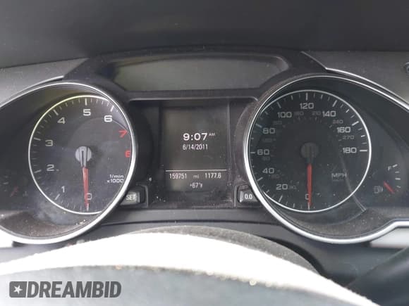 ✅ 2012 Audi A5 Premium Plus • VIN: WAULFAFR2CA016445 • Lot: 41948820. Wystawiony na IAAI z przebiegiem 159 751 mil. Bezpłatny archiwum sprzedaży aukcyjnych z USA i szczegółowy raport historii pojazdu na DreamBid. Zdjęcie 7.