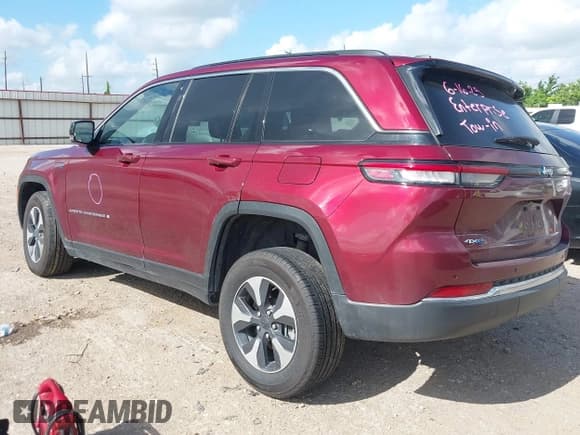 ✅ 2024 Jeep Grand Cherokee • VIN: 1C4RJYB67RC117428 • Lot: 42571725. Listed on IAAI with 46,736 mi. Free auction sales archive from the USA and detailed vehicle history report at DreamBid. Image 3.