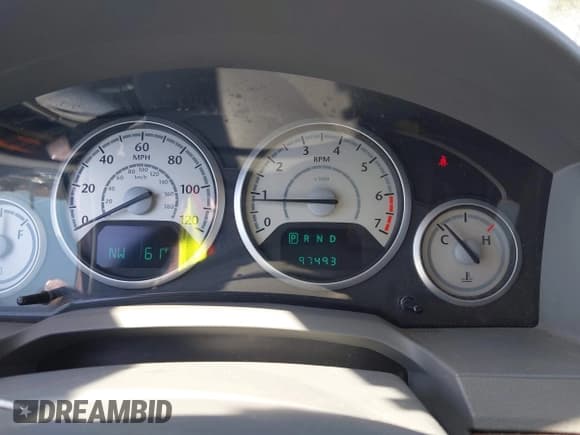 ✅ 2010 Chrysler Town & Country Touring • VIN: 2A4RR5D14AR350892 • Lot: 42641593. Wystawiony na IAAI z przebiegiem 97 493 mil. Bezpłatny archiwum sprzedaży aukcyjnych z USA i szczegółowy raport historii pojazdu na DreamBid. Zdjęcie 7.