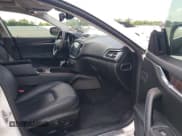 ✅ 2019 Maserati Ghibli S Q4 • VIN: ZAM57YTA2K1338433 • Lot: 42703155. Wystawiony na IAAI z przebiegiem 31 737 mil. Bezpłatny archiwum sprzedaży aukcyjnych z USA i szczegółowy raport historii pojazdu na DreamBid. Zdjęcie 5.