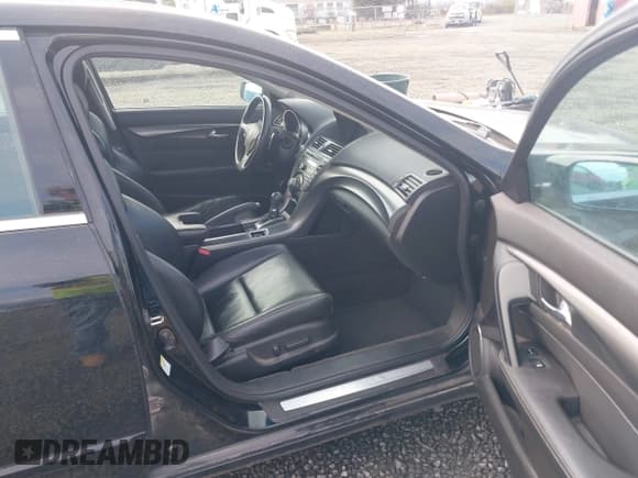 ✅ 2014 Acura TL Technology • VIN: 19UUA9F51EA000923 • Lot: 43561869. Listed on IAAI with 146,291 mi. Free auction sales archive from the USA and detailed vehicle history report at DreamBid. Image 5.