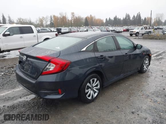 ✅ 2017 Honda Civic LX • VIN: 2HGFC2F57HH542429 • Lot: 43711553. Wystawiony na IAAI z przebiegiem 80 981 mil. Bezpłatny archiwum sprzedaży aukcyjnych z USA i szczegółowy raport historii pojazdu na DreamBid. Zdjęcie 4.