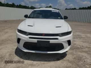 2023 Dodge Hornet GT z VIN ZACNDFAN5P3A03558, wystawiony jako Copart lot #64052345 z przebiegiem 37 244 mil mil oraz Czysty tytuł • Clean title. Historia ofert i sprzedaży dostępna na DreamBid. Obrazek 5.