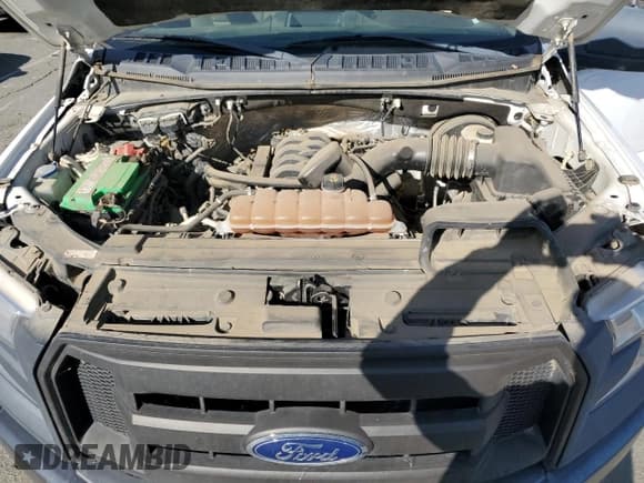 ✅ 2017 Ford F-150 XL • VIN: 1FTMF1CF2HKC86570 • Lot: 51863205. Wystawiony na Copart z przebiegiem 181 397 mil. Bezpłatny archiwum sprzedaży aukcyjnych z USA i szczegółowy raport historii pojazdu na DreamBid. Zdjęcie 11.