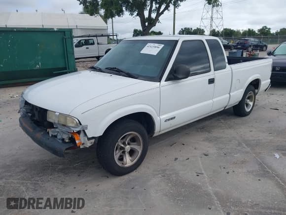 ✅ 2001 Chevrolet S-10 • VIN: 1GCCS195718116889 • Лот: 42425896. Опубликован ранее на IAAI с пробегом 183 917 миль. Бесплатный доступ к архиву аукционных продаж из США и подробный отчёт об истории автомобиля на DreamBid. Изображение 18.