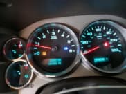 ✅ 2007 Chevrolet Silverado 2500HD 1LT • VIN: 1GCHC23KX7F562742 • Lot: 52817115. Wystawiony na Copart z przebiegiem 181 496 mil. Bezpłatny archiwum sprzedaży aukcyjnych z USA i szczegółowy raport historii pojazdu na DreamBid. Zdjęcie 9.