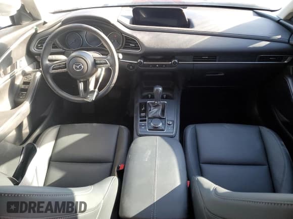 ✅ 2023 Mazda CX-30 S Select • VIN: 3MVDMBBM7PM538542 • Lot: 61454744. Wystawiony na Copart z przebiegiem 16 219 mil. Bezpłatny archiwum sprzedaży aukcyjnych z USA i szczegółowy raport historii pojazdu na DreamBid. Zdjęcie 8.