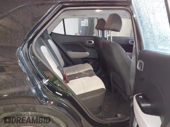 ✅ 2022 Hyundai Venue Limited • VIN: KMHRC8A35NU150896 • Lot: 41932303. Listed on IAAI with 38,739 mi. Free auction sales archive from the USA and detailed vehicle history report at DreamBid. Image 8.