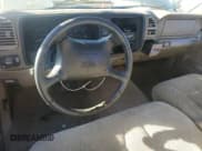 ✅ 1997 GMC Sierra 1500 • VIN: 1GTEC19W7VE558450 • Lot: 82656155. Wystawiony na Copart z przebiegiem 246 277 mil. Bezpłatny archiwum sprzedaży aukcyjnych z USA i szczegółowy raport historii pojazdu na DreamBid. Zdjęcie 8.