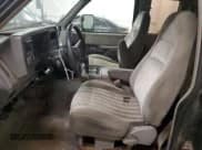 ✅ 1993 GMC Sierra 1500 • VIN: 1GTHC39F2PE543530 • Lot: 83612804. Wystawiony na Copart z przebiegiem 200 011 mil. Bezpłatny archiwum sprzedaży aukcyjnych z USA i szczegółowy raport historii pojazdu na DreamBid. Zdjęcie 7.