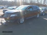 ✅ 2018 Lincoln MKT • VIN: 2LMHJ5NK5JBL02245 • Lot: 41430571. Wystawiony na IAAI z przebiegiem 293 537 mil. Bezpłatny archiwum sprzedaży aukcyjnych z USA i szczegółowy raport historii pojazdu na DreamBid. Zdjęcie 17.