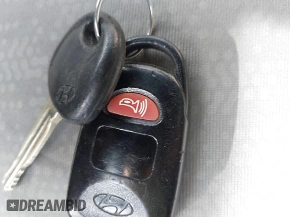 ✅ 2010 Hyundai Elantra GLS • VIN: KMHDU4AD8AU183944 • Лот: 42305787. Опубликован ранее на IAAI с пробегом 74 518 миль. Бесплатный доступ к архиву аукционных продаж из США и подробный отчёт об истории автомобиля на DreamBid. Изображение 11.