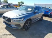 ✅ 2018 Volvo XC60 Momentum • VIN: LYVA22RK4JB122671 • Лот: 43495249. Опубликован ранее на IAAI с пробегом 62 665 миль. Бесплатный доступ к архиву аукционных продаж из США и подробный отчёт об истории автомобиля на DreamBid. Изображение 2.
