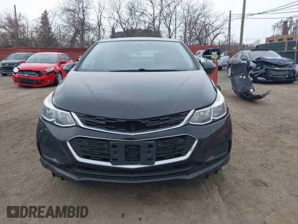 2017 Chevrolet Cruze LS с VIN 1G1BB5SM4H7267153, выставлен на аукционе IAAI как лот 42002894 с пробегом 77 929 миль миль и . История ставок и продаж доступна на DreamBid. Изображение 12.