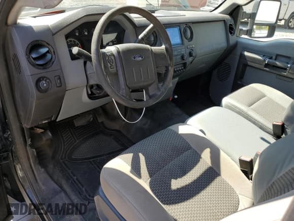 ✅ 2012 Ford F-250 XL • VIN: 1FTBF2B62CEB68704 • Lot: 80063265. Wystawiony na Copart z przebiegiem 88 500 mil. Bezpłatny archiwum sprzedaży aukcyjnych z USA i szczegółowy raport historii pojazdu na DreamBid. Zdjęcie 8.