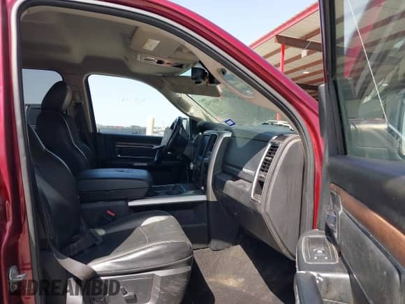 2017 Ram 1500 Laramie z VIN 1C6RR6NT3HS730947, wystawiony jako IAAI lot #41837948 z przebiegiem 126 879 mil mil oraz . Historia ofert i sprzedaży dostępna na DreamBid. Obrazek 5.