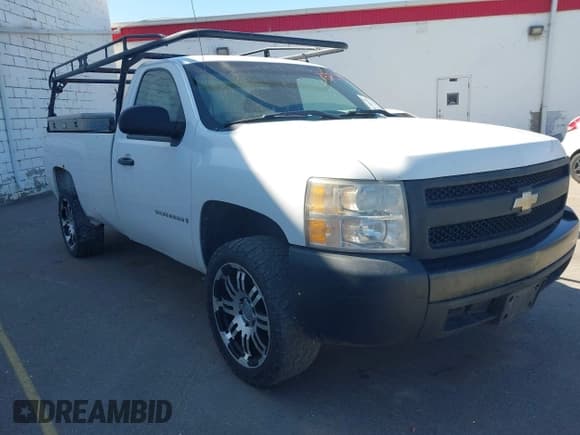 ✅ 2007 Chevrolet Silverado 1500 Work Truck • VIN: 1GCEC14C97Z652256 • Лот: 42078858. Опубликован ранее на IAAI с пробегом 276 376 миль. Бесплатный доступ к архиву аукционных продаж из США и подробный отчёт об истории автомобиля на DreamBid. Изображение 1.