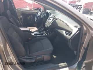 2023 Chevrolet Malibu LT z VIN 1G1ZD5STXPF168180, wystawiony jako IAAI lot #43208563 z przebiegiem 64 731 mil mil oraz . Historia ofert i sprzedaży dostępna na DreamBid. Obrazek 5.