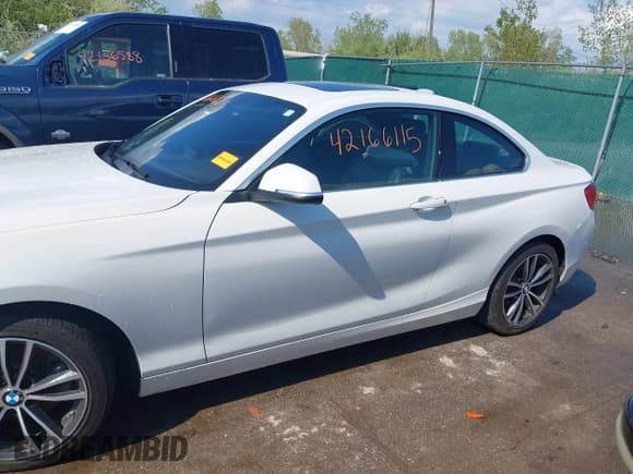✅ 2019 BMW 2 Series 230i xDrive • VIN: WBA2J3C53KVD49223 • Lot: 42166115. Listed on IAAI with 55,303 mi. Free auction sales archive from the USA and detailed vehicle history report at DreamBid. Image 14.