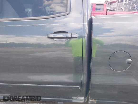 ✅ 2017 Chevrolet Silverado 2500HD LT • VIN: 1GC1KVEG1HF150872 • Lot: 42517729. Listed on IAAI with 100,405 mi. Free auction sales archive from the USA and detailed vehicle history report at DreamBid. Image 6.