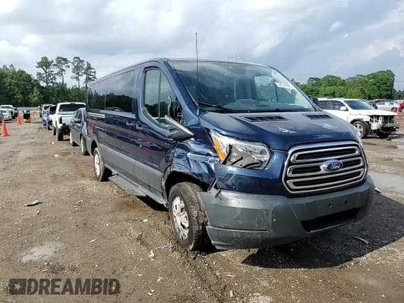 ✅ 2018 Ford Transit Passenger XL • VIN: 1FBZX2YG2JKB39878 • Lot: 54557905. Wystawiony na Copart z przebiegiem 132 974 mil. Bezpłatny archiwum sprzedaży aukcyjnych z USA i szczegółowy raport historii pojazdu na DreamBid. Zdjęcie 14.
