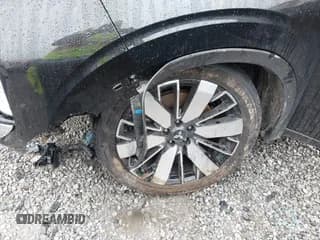 ✅ 2025 Mitsubishi Outlander SE • VIN: JA4J4VA84SZ018777 • Lot: 43523856. Wystawiony na IAAI z przebiegiem 8 084 mil. Bezpłatny archiwum sprzedaży aukcyjnych z USA i szczegółowy raport historii pojazdu na DreamBid. Zdjęcie 6.