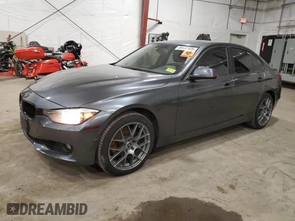 ✅ 2015 BMW 3 Series 328i xDrive • VIN: WBA3B5G54FNS17890 • Lot: 48632125. Wystawiony na Copart z przebiegiem 68 395 mil. Bezpłatny archiwum sprzedaży aukcyjnych z USA i szczegółowy raport historii pojazdu na DreamBid. Zdjęcie 1.