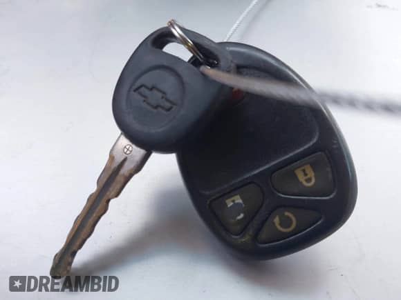 2007 Chevrolet Silverado 2500HD LTZ z VIN 1GCHK29647E559645, wystawiony jako IAAI lot #42429022 z przebiegiem 208 743 mil mil oraz . Historia ofert i sprzedaży dostępna na DreamBid. Obrazek 11.