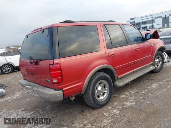 ✅ 2001 Ford Expedition Eddie Bauer • VIN: 1FMRU17W61LA89094 • Лот: 43743992. Опубликован ранее на IAAI с пробегом Не указан. Бесплатный доступ к архиву аукционных продаж из США и подробный отчёт об истории автомобиля на DreamBid. Изображение 4.