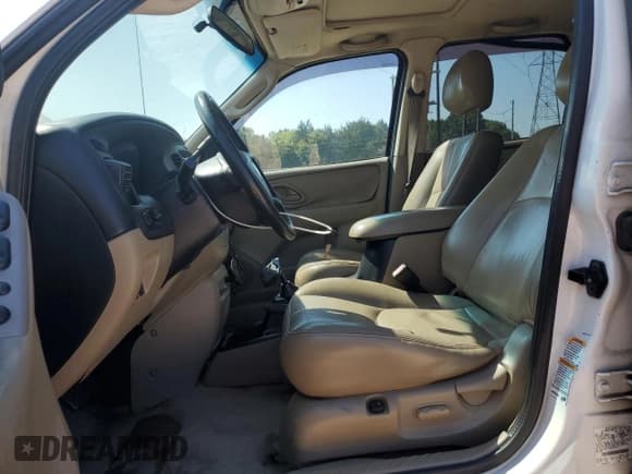 ✅ 2004 Mazda Tribute ES • VIN: 4F2CZ96114KM24319 • Lot: 83991625. Wystawiony na Copart z przebiegiem 244 992 mil. Bezpłatny archiwum sprzedaży aukcyjnych z USA i szczegółowy raport historii pojazdu na DreamBid. Zdjęcie 7.