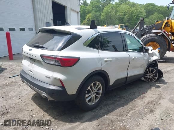 ✅ 2022 Ford Escape SE • VIN: 1FMCU9G62NUA67291 • Lot: 42350805. Listed on IAAI with 25,719 mi. Free auction sales archive from the USA and detailed vehicle history report at DreamBid. Image 4.