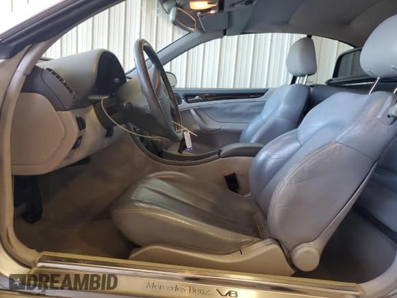 ✅ 2002 Mercedes-Benz CLK 320/430 • VIN: WDBLK70G92T123342 • Lot: 55802905. Listed on Copart with 93,991 mi. Free auction sales archive from the USA and detailed vehicle history report at DreamBid. Image 7.