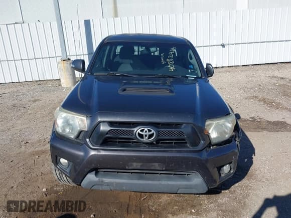 ✅ 2013 Toyota Tacoma PreRunner • VIN: 5TFJU4GN2DX039199 • Lot: 40882464. Listed on IAAI with 286,278 mi. Free auction sales archive from the USA and detailed vehicle history report at DreamBid. Image 12.