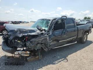 2004 Chevrolet Silverado 2500 LS с VIN 1GCGK23U04F104977, выставлен на аукционе Copart как лот 66474245 с пробегом Не указан миль и Списание • Salvage title. История ставок и продаж доступна на DreamBid. Изображение 1.